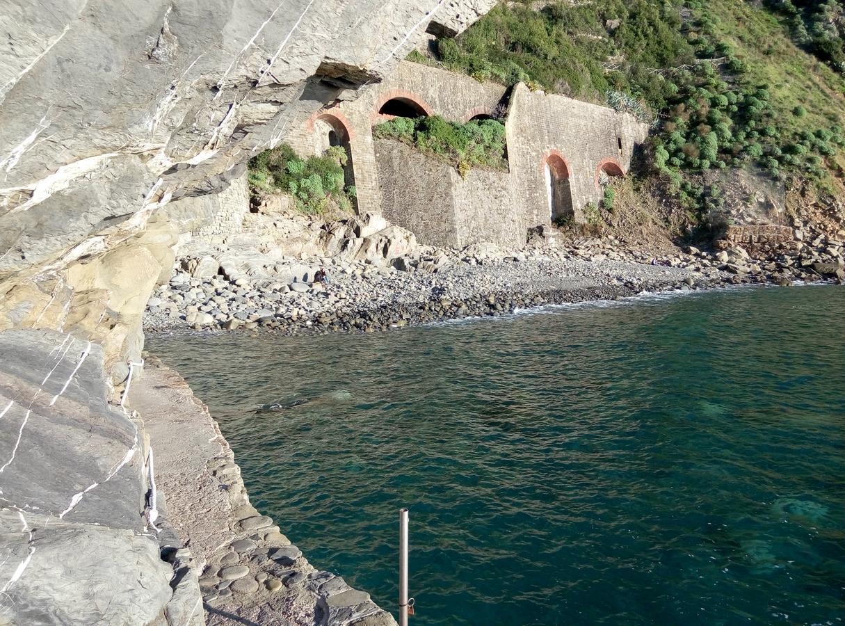 Scorci Di Mare Ξενοδοχείο Ριοματζόρε Εξωτερικό φωτογραφία